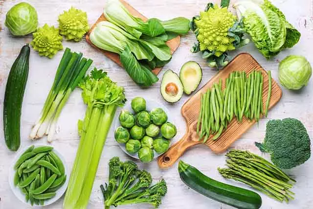 Rau xanh có thể chế biến nhiều món ăn thơm ngon cho bé