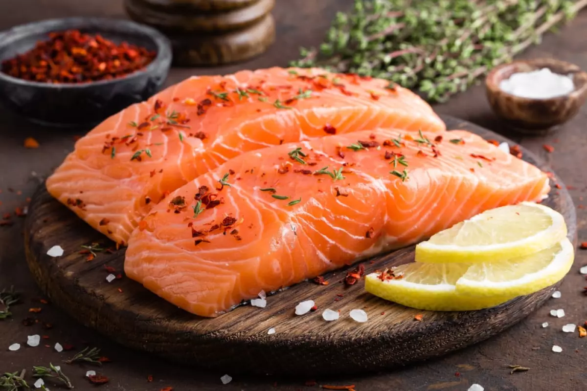 hàm lượng protein trong thực phẩm: cá hồi