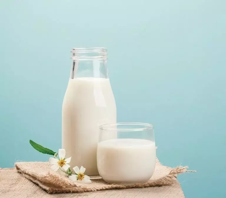 Sữa chứa hàm lượng lớn canxi có lợi cho bé