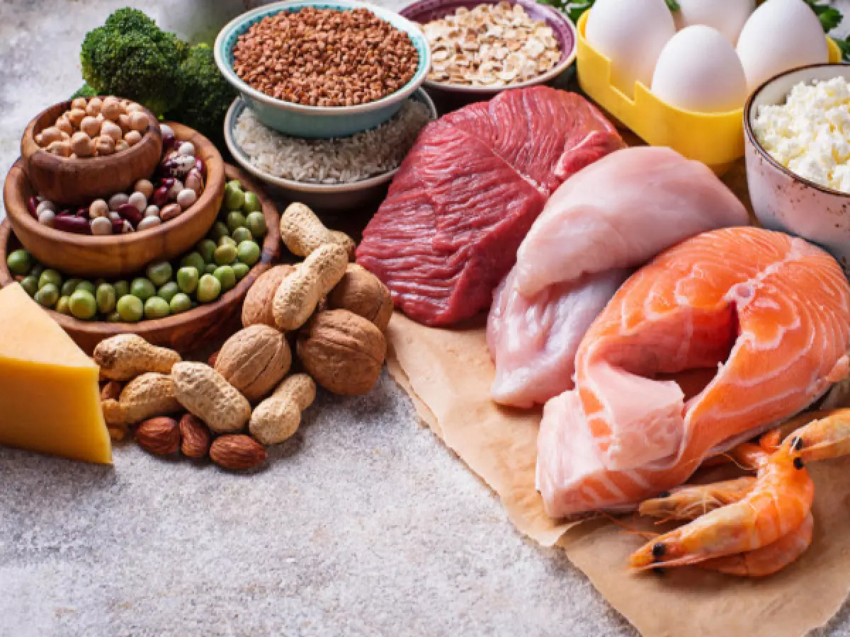 Protein có nhiều trong thịt, cá, trứng và sữa