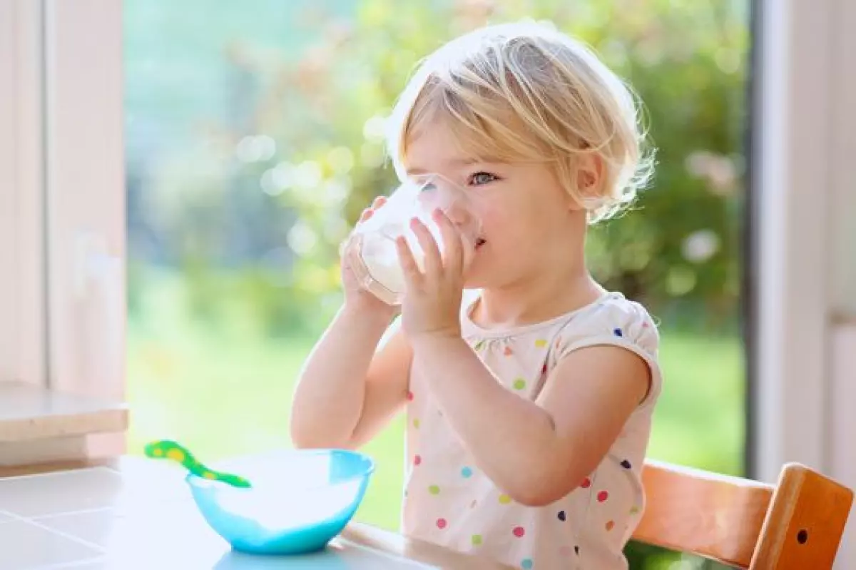 Sữa tươi A2 dạng bột nguyên kem có tốt cho bé không?