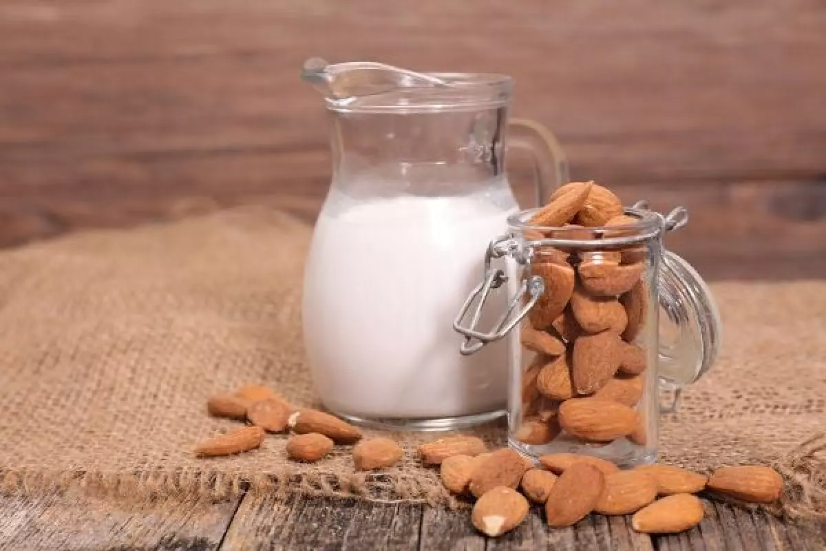 Sữa Hạnh Nhân Có Tốt Không? Cách Làm Sữa Hạt Tại Nhà