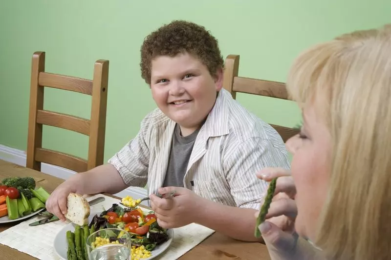 Nguyên nhân và lợi ích của việc áp dụng thực đơn giảm cân cho trẻ 12 tuổi
