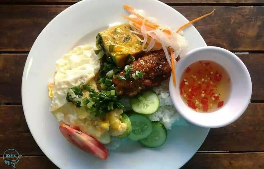 Review nên ăn gì ở Sài Gòn - Cơm tấm Sài Gòn