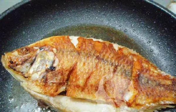 món cá chép nấu dứa ngon