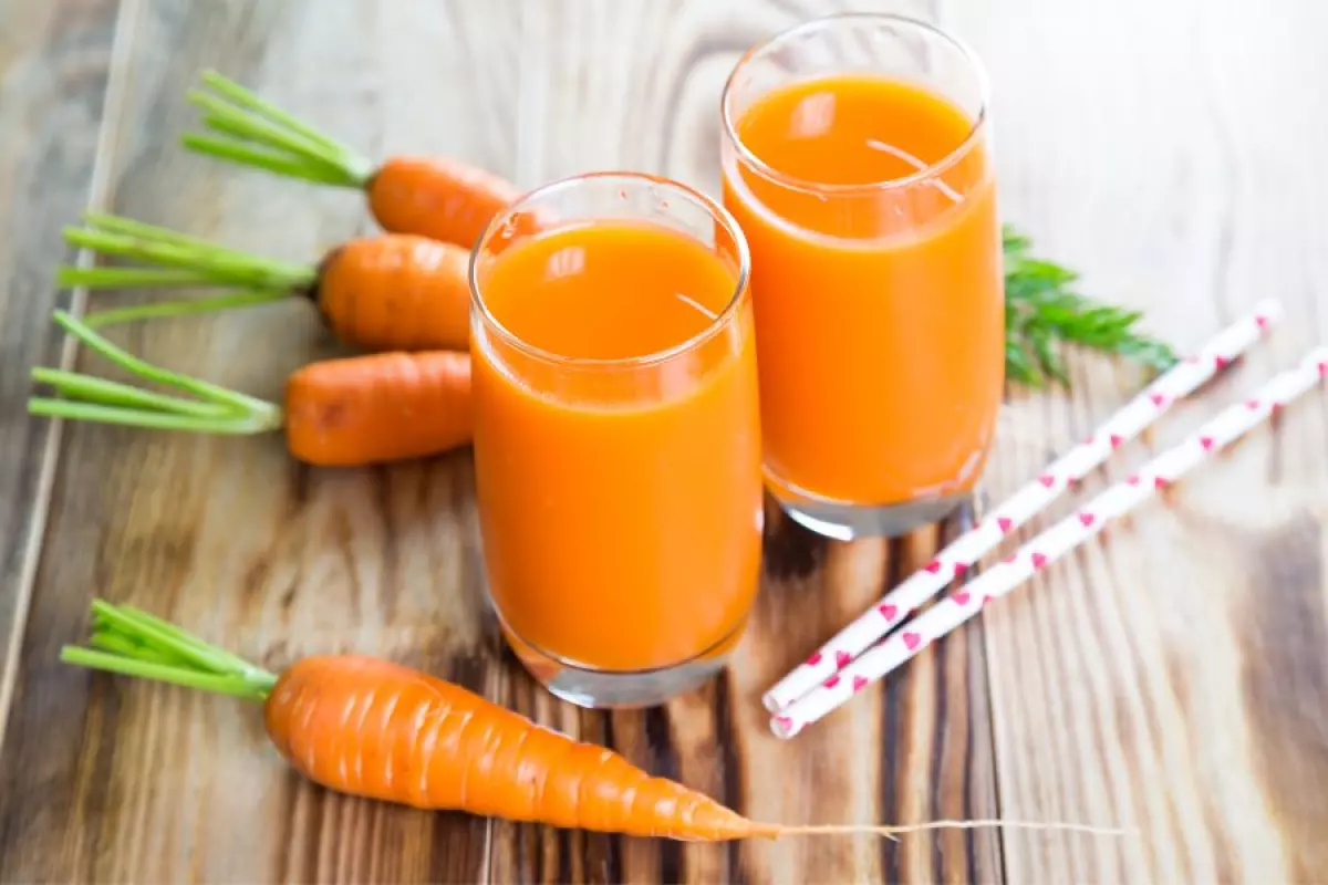 Trong nước ép cà rốt có chứa nhiều chất dinh dưỡng, tốt cho cơ thể