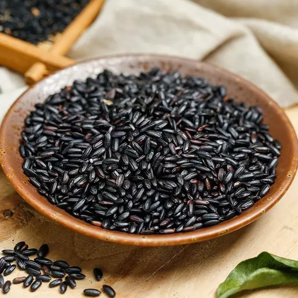 Gạo lứt đỏ và gạo lứt đen được ưa chuộng nhất vì có hàm lượng dinh dưỡng dồi dào hơn