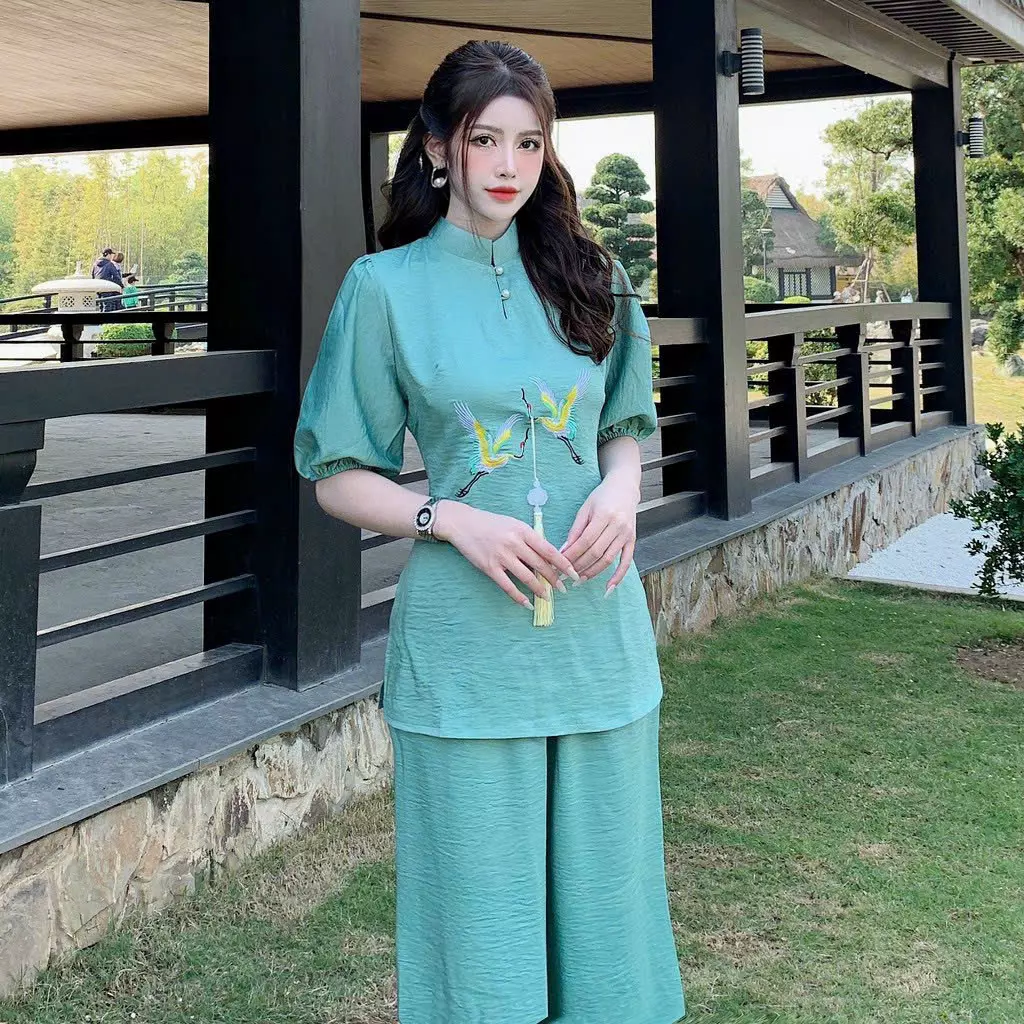 Người đẹp Việt gợi ý trang phục đi chùa dịp Tết phù hợp