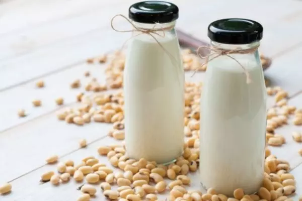 Bà bầu uống sữa đậu nành để giúp xương chắc khỏe?