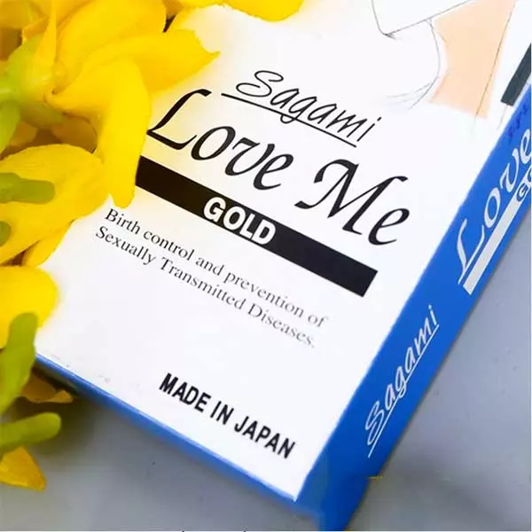Bao cao su Sagami Love Me Gold siêu mỏng, dẻo dai 0.03mm
